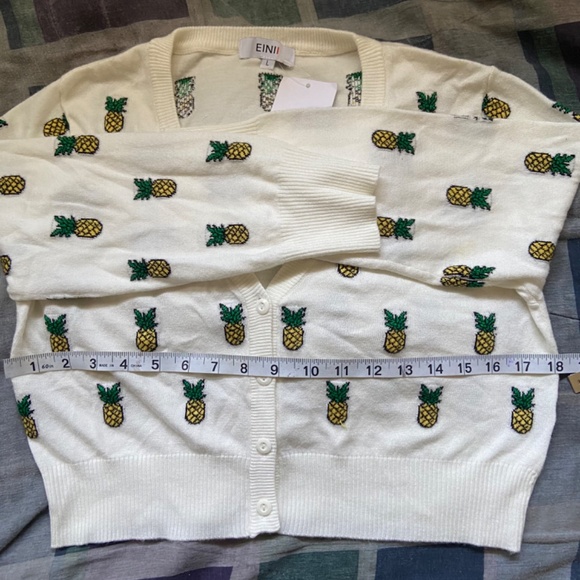EINII Pineapple Cardigan - Picture 5 of 6